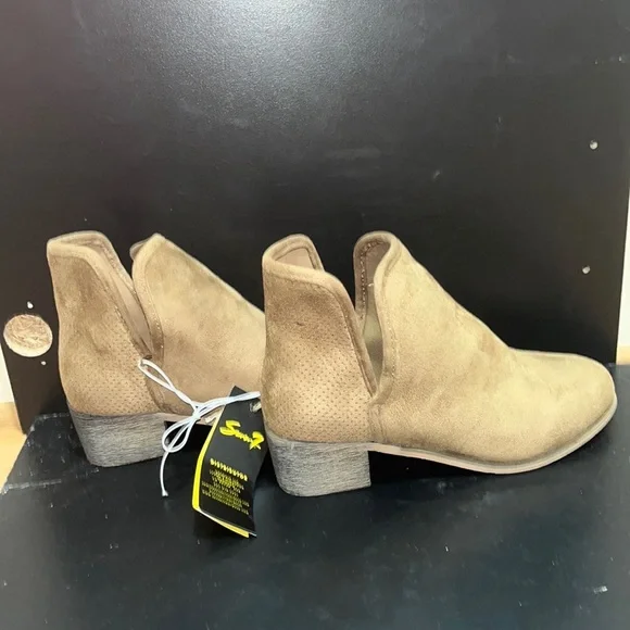 Seven7 soho ankle boot beige size 8 shoe - Picture 7 of 8